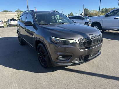 Used 2023 Jeep Cherokee Altitude Lux