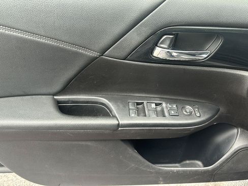 Used 2014 Honda Accord Sport image 4
