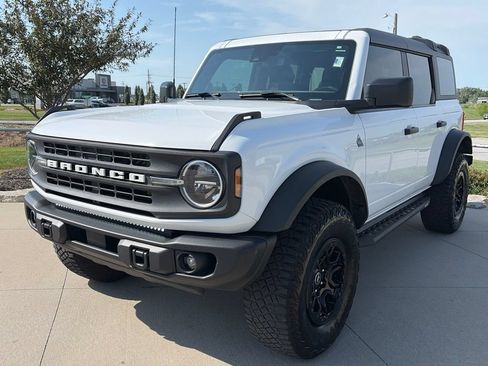 Used 2023 Ford Bronco Black Diamond w/ Sasquatch Package AWD/4WD image 4