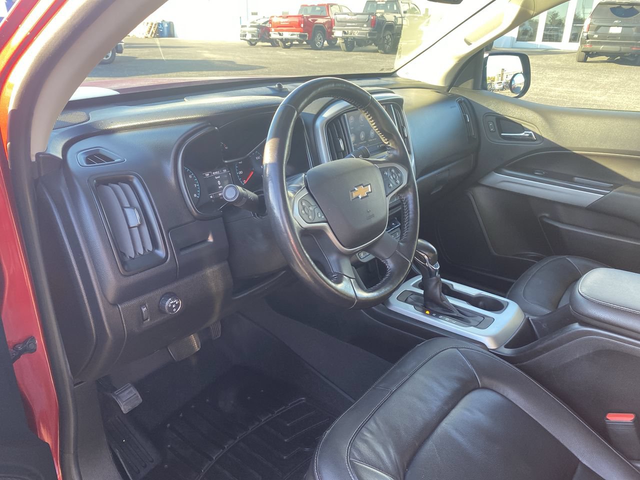 Used 2022 Chevrolet Colorado LT w/ Luxury Package RWD image 10