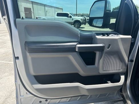 Used 2020 Ford F250 XLT w/ XLT Premium Package AWD/4WD image 6