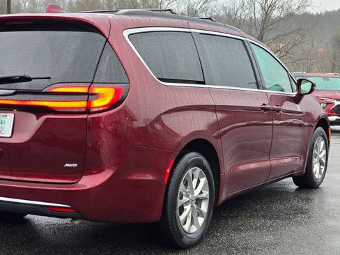 Used 2022 Chrysler Pacifica Touring-L image 50