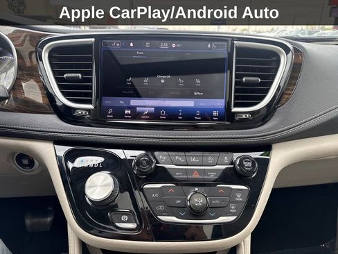 Used 2021 Chrysler Pacifica Limited w/ Premium & Safety Sphere Group AWD/4WD image 27