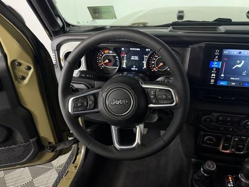 Certified 2026 Jeep Wrangler Unlimited Sahara AWD/4WD image 14