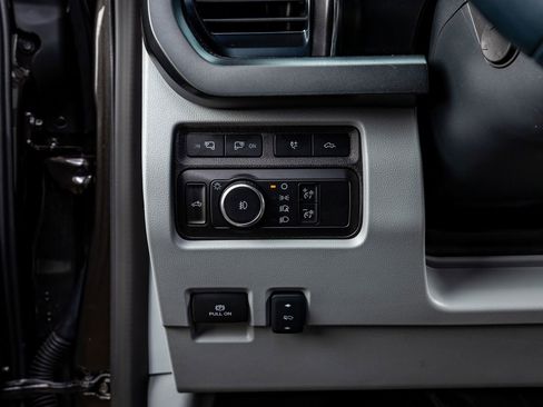 Used 2024 Ford F450 Limited image 21