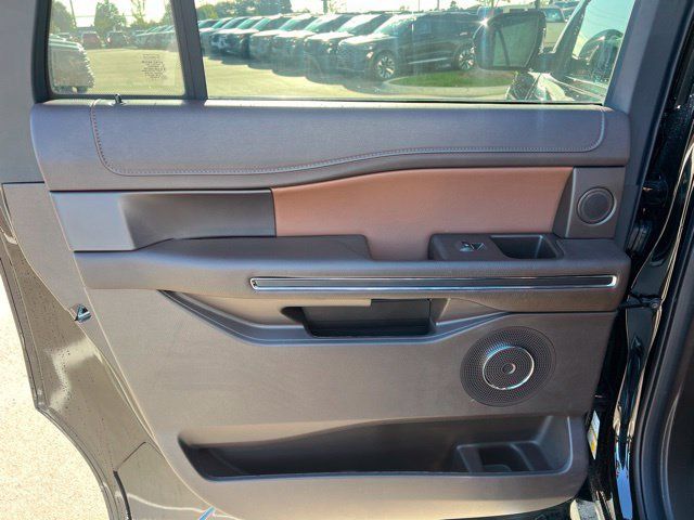 Used 2024 Ford Expedition Max King Ranch AWD/4WD image 18