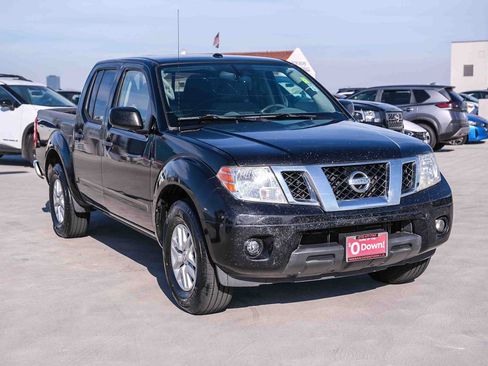 Used 2018 Nissan Frontier SV w/ Value Truck Package RWD image 3