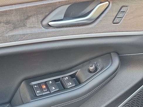 New 2026 Jeep Grand Cherokee Limited w/ Luxury Tech Group II AWD/4WD image 17