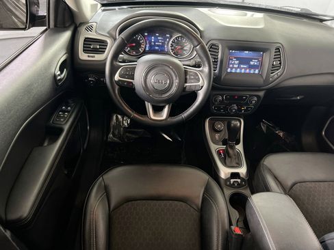 Used 2020 Jeep Compass Latitude w/ Popular Equipment Group image 21