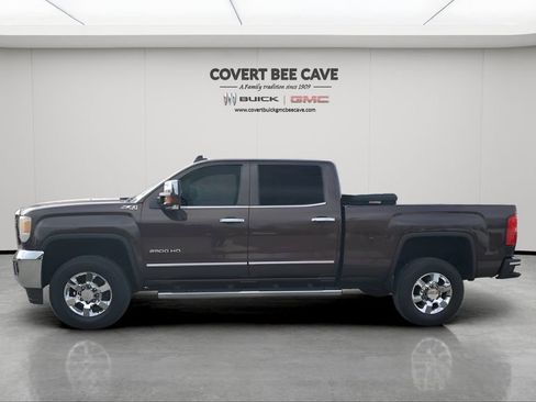 Used 2016 GMC Sierra 2500 SLT w/ Duramax Plus Package image 5