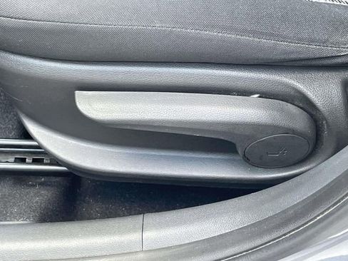 Used 2018 Hyundai Kona SEL FWD image 15