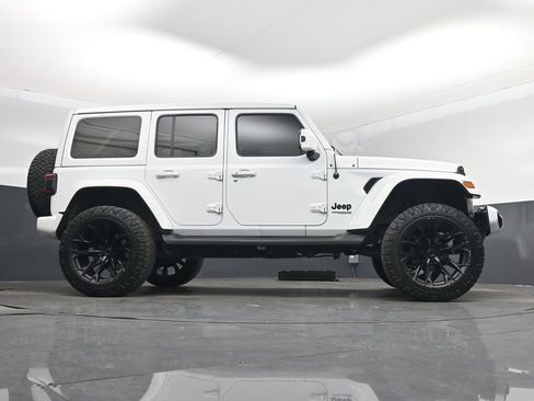 Used 2021 Jeep Wrangler Unlimited Sahara image 52