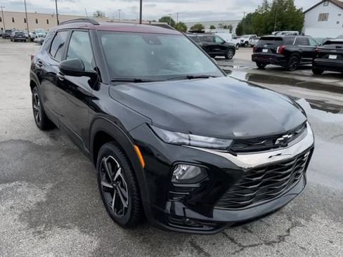 Used 2023 Chevrolet TrailBlazer RS w/ Sun and Liftgate Package AWD/4WD image 4