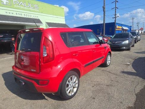Used 2012 Kia Soul + w/ Audio Pkg FWD image 5