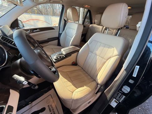 Used 2016 Mercedes-Benz GLE 350 4MATIC w/ Premium Package image 16