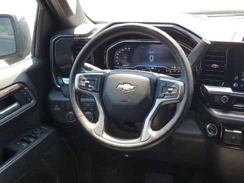Certified 2025 Chevrolet Silverado 1500 LT AWD/4WD image 25