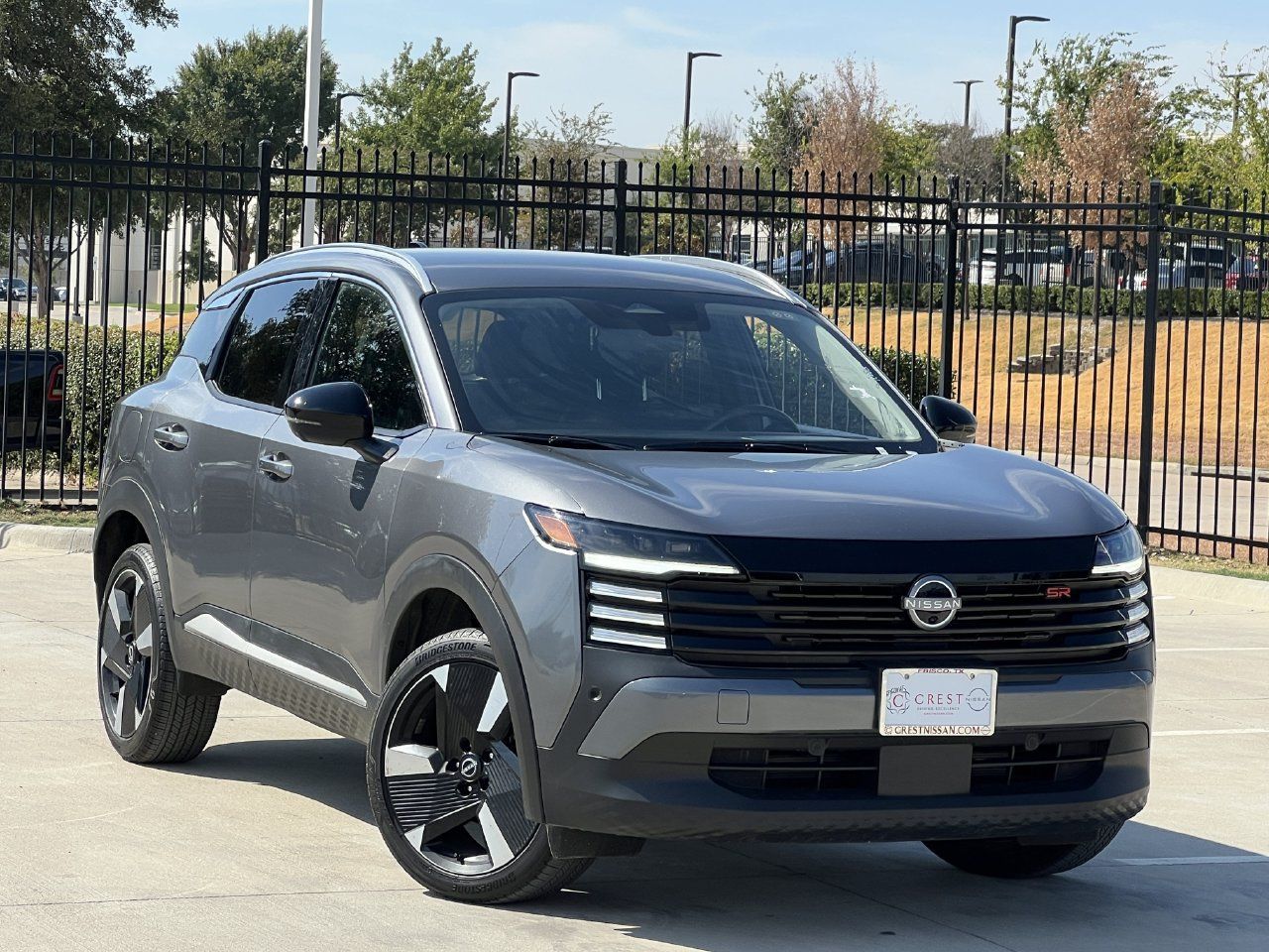 Used 2026 Nissan Kicks SR FWD image 1