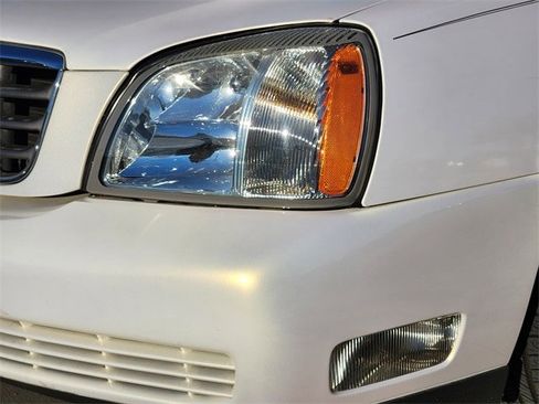 Used 2005 Cadillac De Ville DHS w/ Equipment Group image 5