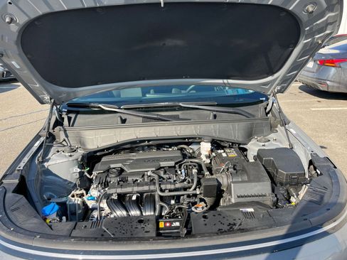 Used 2025 Hyundai Kona SEL image 33