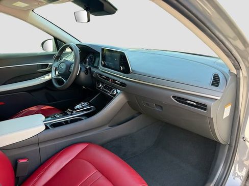 Used 2022 Hyundai Sonata Blue FWD image 14