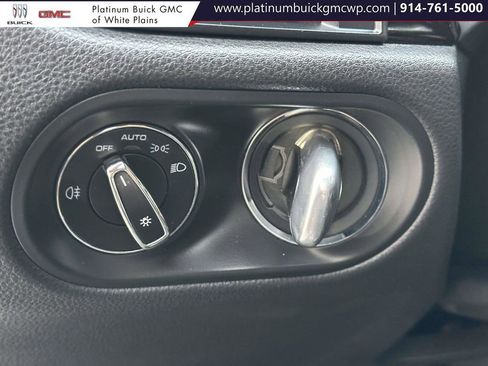 Used 2023 Porsche Macan image 20