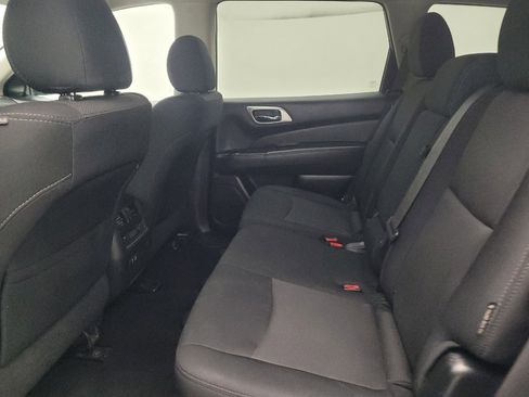 Used 2019 Nissan Pathfinder SV AWD/4WD image 18