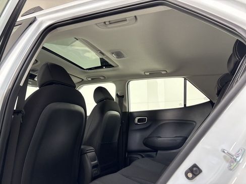 New 2026 Hyundai Venue SEL FWD image 18