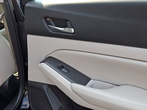 Used 2019 Nissan Altima 2.5 S FWD image 13