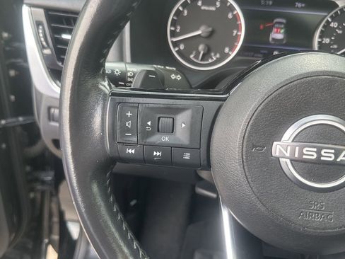 Used 2023 Nissan Rogue SL w/ SL Premium Package image 21