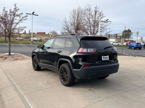 Used 2023 Jeep Cherokee Altitude Lux image 4
