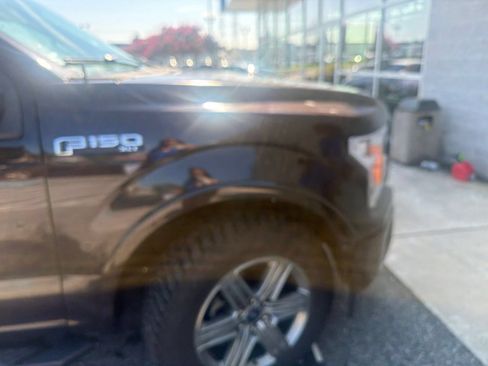 Used 2018 Ford F150 XLT w/ Equipment Group 302A Luxury AWD/4WD image 5