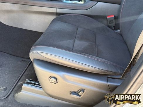 New 2026 Dodge Durango GT image 13