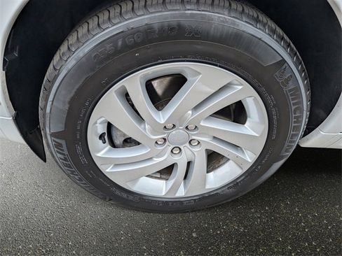 Used 2024 Land Rover Discovery Sport S image 4