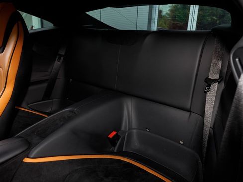Used 2022 Ferrari Roma RWD image 20