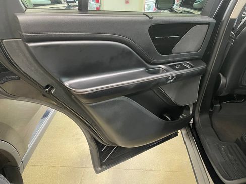 Used 2023 Lincoln Aviator AWD image 24