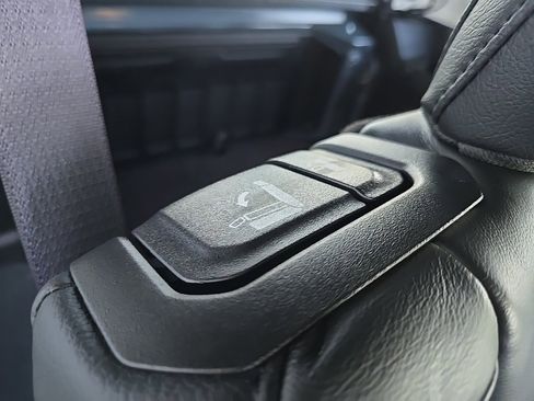 Used 2024 Jeep Wrangler Sport image 93