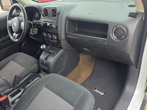 Used 2014 Jeep Patriot Latitude image 21