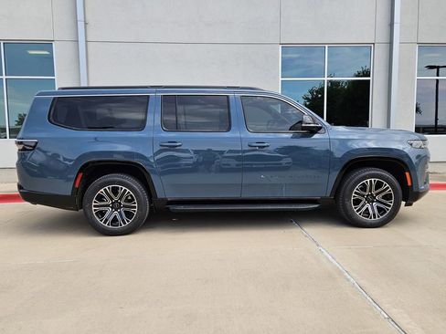 New 2026 Jeep Grand Wagoneer L 4WD image 2