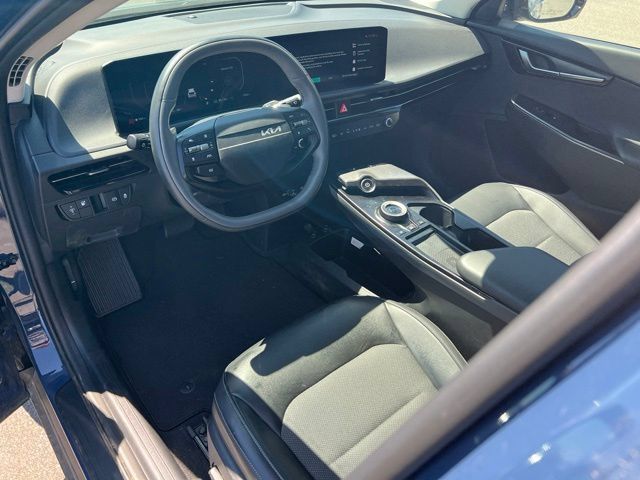Certified 2025 Kia EV6 Light w/ Light LR Technology Package RWD image 15