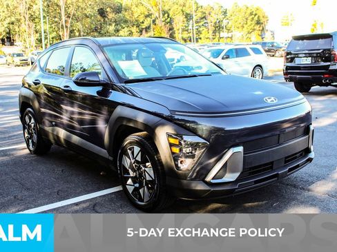 Used 2025 Hyundai Kona SEL image 4