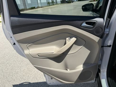 Used 2018 Ford Escape Titanium FWD image 22