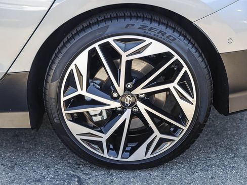 Certified 2024 Hyundai Ioniq 6 Limited RWD image 8