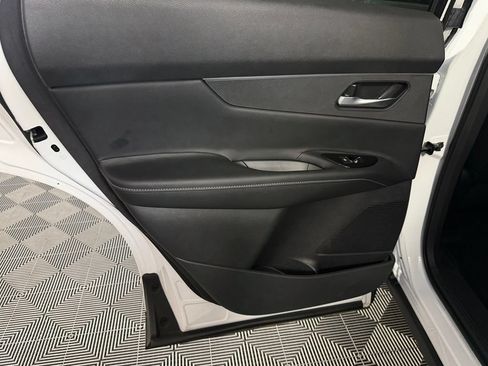 Used 2025 Nissan Murano SV FWD image 29