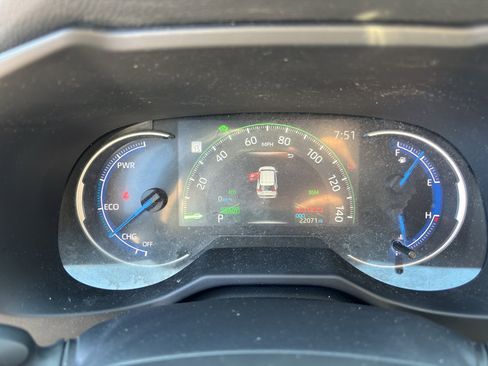 Used 2024 Toyota RAV4 XLE AWD/4WD image 11