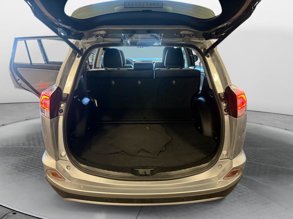 Certified 2017 Toyota RAV4 Limited w/ Carpet Mat Package AWD/4WD image 18