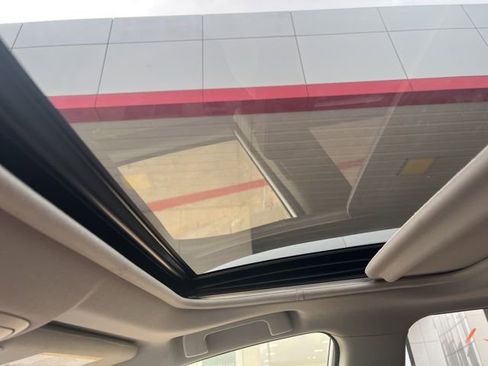 Used 2017 Toyota RAV4 XLE image 14