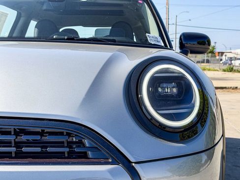 New 2026 MINI Cooper 2-Door Hardtop FWD image 9