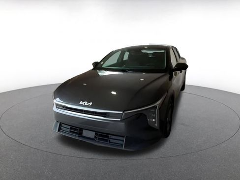 Used 2025 Kia K4 LXS image 8