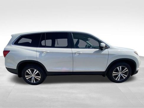 Used 2018 Honda Pilot EX image 11