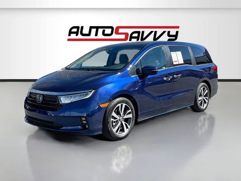 Used 2024 Honda Odyssey Touring image 3